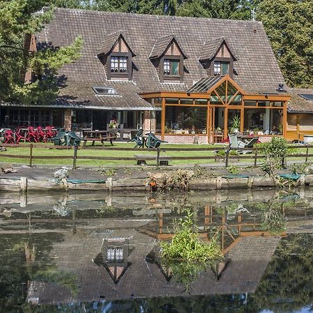 AUBERGE du BORD des EAUX - Demi-pension assurée sur réservation Saint-Amand-les-Eaux Esterno foto