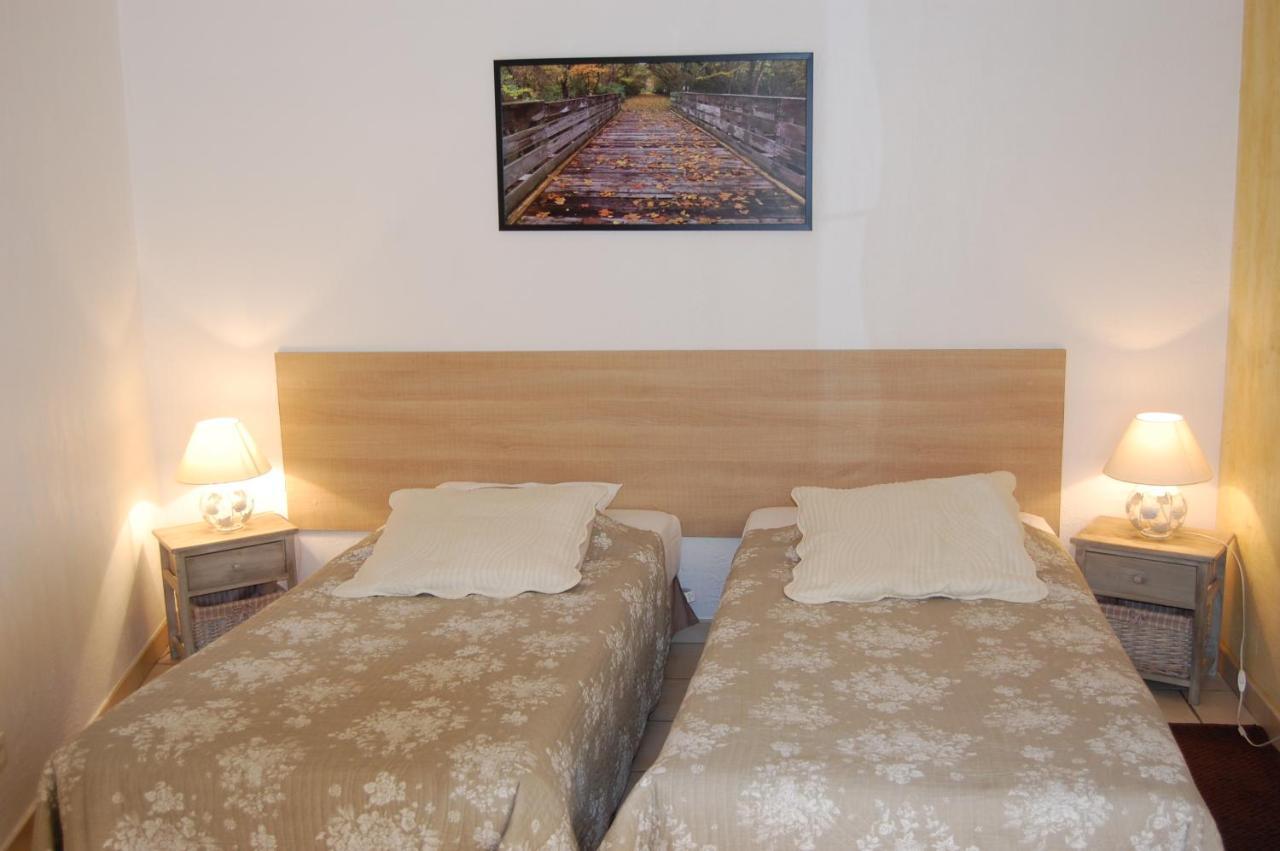 AUBERGE du BORD des EAUX - Demi-pension assurée sur réservation Saint-Amand-les-Eaux Esterno foto