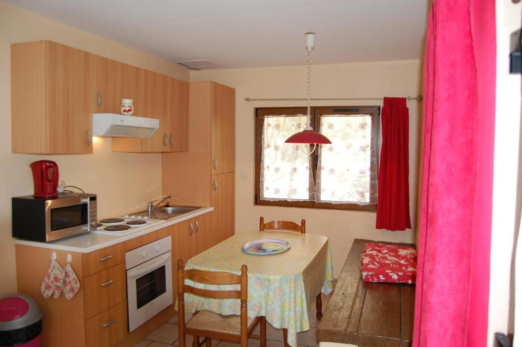 AUBERGE du BORD des EAUX - Demi-pension assurée sur réservation Saint-Amand-les-Eaux Camera foto