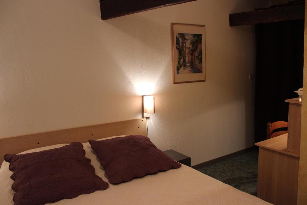 AUBERGE du BORD des EAUX - Demi-pension assurée sur réservation Saint-Amand-les-Eaux Camera foto