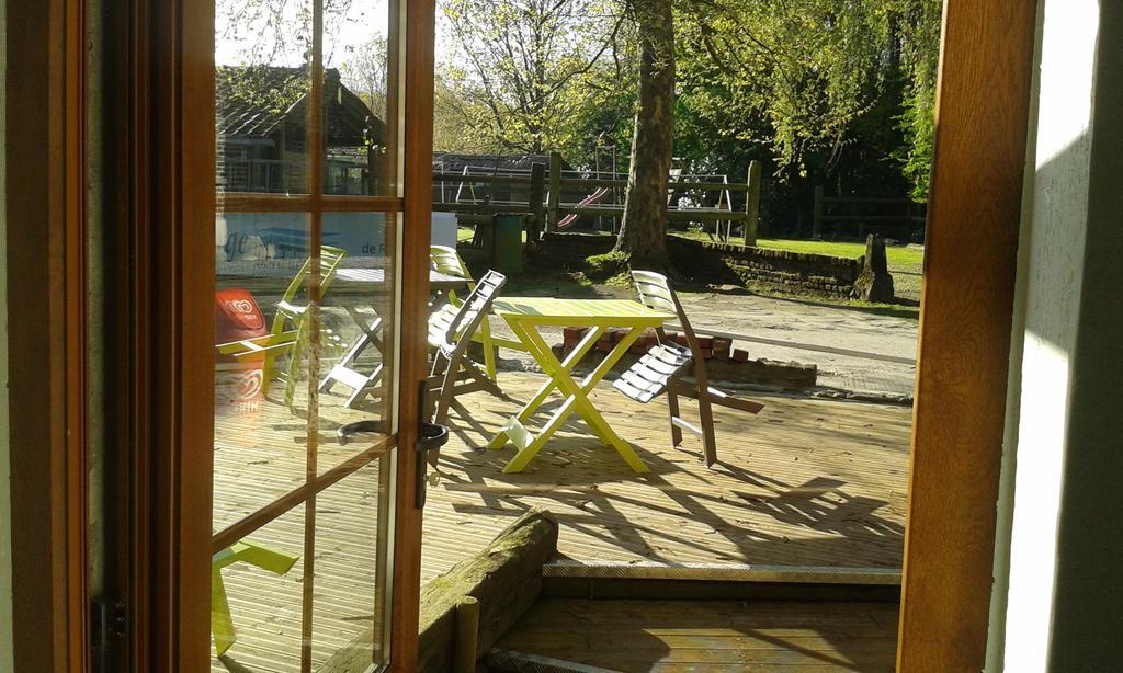 AUBERGE du BORD des EAUX - Demi-pension assurée sur réservation Saint-Amand-les-Eaux Esterno foto